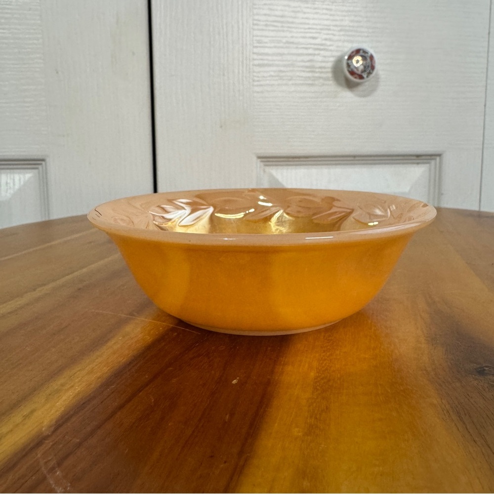 Fire King‎ peach luster Laurel bowl
